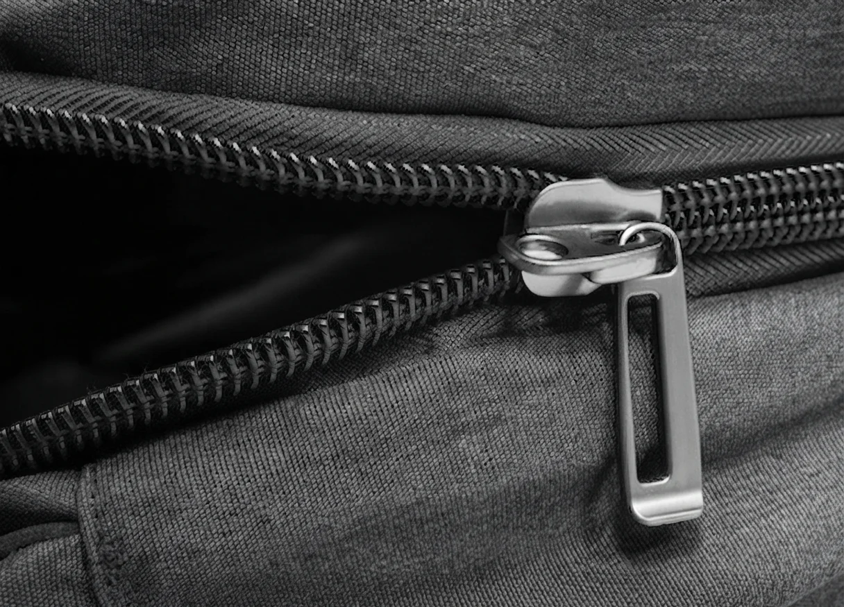 High-Cycle Durable Zippers